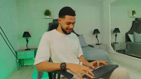 Leonard online show from February 25, 2025, 1:20 am