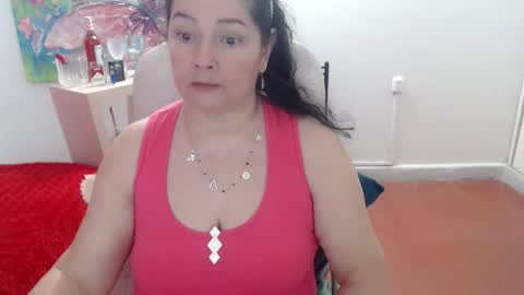leonela   online show from September 15, 2025, 3:06 am