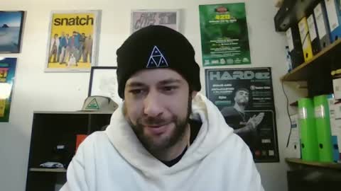 Snapshot of leonidascum chatting on February 7, 2026, 9:46 am leonidascum online show from February 7, 2026, 9:46 am