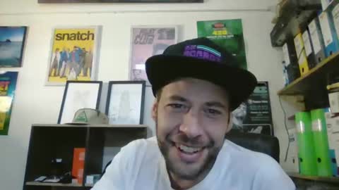 Snapshot of leonidascum chatting on February 19, 2026, 10:22 am leonidascum online show from February 19, 2026, 10:22 am