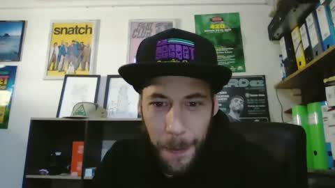 Snapshot of leonidascum chatting on February 25, 2026, 9:19 am leonidascum online show from February 25, 2026, 9:19 am