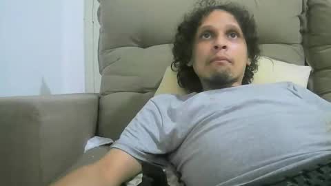 leonnxv online show from March 3, 2025, 11:35 pm