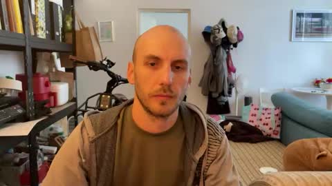 Leon online show from October 1, 2025, 1:50 pm