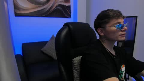 Leo  online show from March 3, 2026, 4:07 am