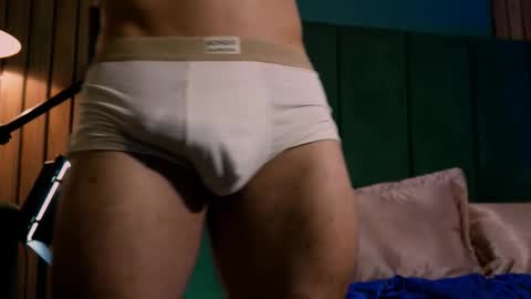 Snapshot of leosalvatore_ chatting on March 2, 2025, 1:15 am Leo Salvatore online show from March 2, 2025, 1:15 am