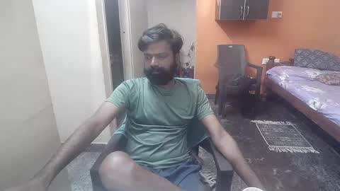 Snapshot of leosbroad chatting on January 18, 2025, 1:29 pm Leo online show from January 18, 2025, 1:29 pm