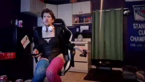 Keith online show from November 19, 2025, 8:03 am