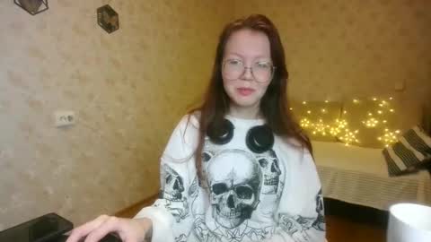 lera_foxx online show from December 11, 2024, 4:42 pm