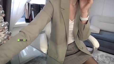 Snapshot of leraooook chatting on December 4, 2025, 11:19 am Lera online show from December 4, 2025, 11:19 am