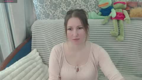 LesanaMagic online show from June 4, 2026, 9:37 am