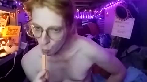 LesleyGumGrass- The Boring Trans girl online show from October 16, 2025, 9:49 pm