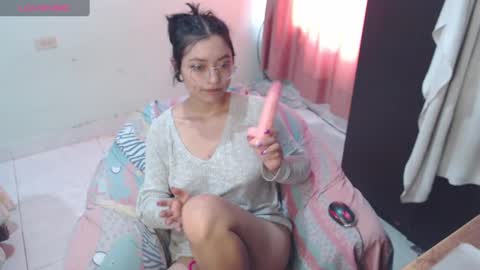 Snapshot of leslie__anderson chatting on September 23, 2025, 8:34 pm Leslie online show from September 23, 2025, 8:34 pm