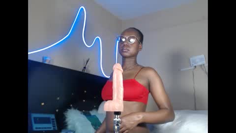 leslie online show from September 21, 2025, 6:20 pm