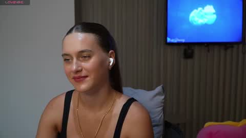 LeslieKorfs online show from June 25, 2026, 10:25 pm