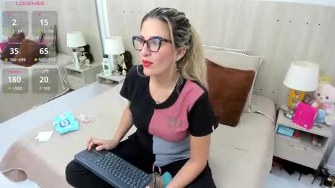 Lesly Santodomingo online show from March 26, 2026, 12:22 pm