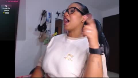 Snapshot of leslycarsson chatting on October 18, 2025, 9:15 pm lesly online show from October 18, 2025, 9:15 pm