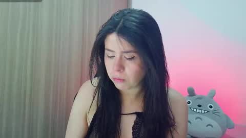 Lesly online show from April 11, 2026, 6:56 pm