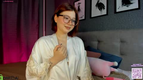 Lessi online show from April 29, 2026, 1:10 am