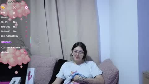 lessliee online show from June 28, 2026, 8:42 am
