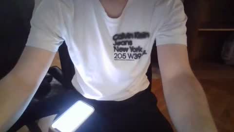 neoglo online show from December 22, 2025, 6:05 pm