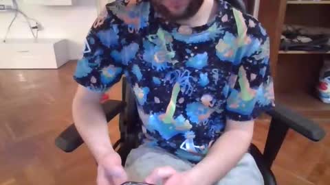 neoglo online show from February 1, 2026, 10:52 pm