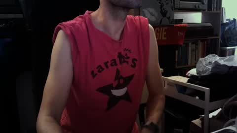 Snapshot of lestat_82 chatting on January 31, 2025, 7:29 pm Vampiro Diurno online show from January 31, 2025, 7:29 pm