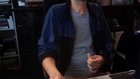 Snapshot of lestat_82 chatting on October 10, 2025, 4:28 pm Vampiro Diurno online show from October 10, 2025, 4:28 pm