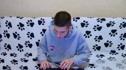 lester_broo online show from April 19, 2026, 10:23 pm