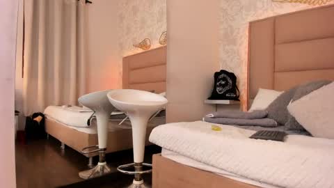 Snapshot of leti_white chatting on September 30, 2025, 10:37 pm Leti White online show from September 30, 2025, 10:37 pm