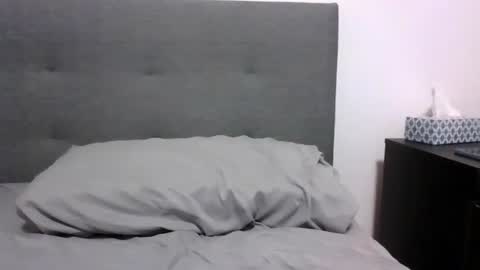 lets_play143 online show from November 18, 2025, 1:11 am