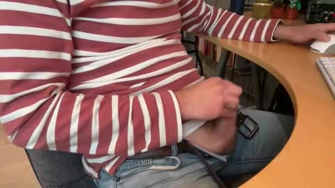 Snapshot of leukurrt chatting on October 27, 2025, 7:56 am leukurrt online show from October 27, 2025, 7:56 am