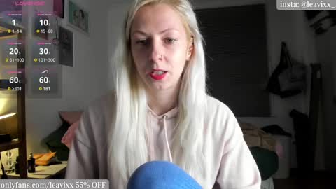 Snapshot of leusee chatting on March 3, 2025, 6:55 pm LeaVixx online show from March 3, 2025, 6:55 pm