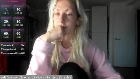 Snapshot of leusee chatting on November 3, 2025, 4:30 pm LeaVixx online show from November 3, 2025, 4:30 pm