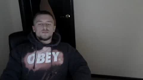 lev1ngston online show from December 30, 2024, 2:53 am