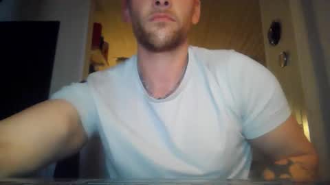 Snapshot of levaithen369 chatting on April 1, 2026, 7:44 pm levaithen369 online show from April 1, 2026, 7:44 pm