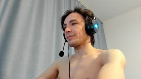 Snapshot of levilys chatting on March 4, 2025, 12:07 am Next Stream 02122024 2000 UTC0 online show from March 4, 2025, 12:07 am