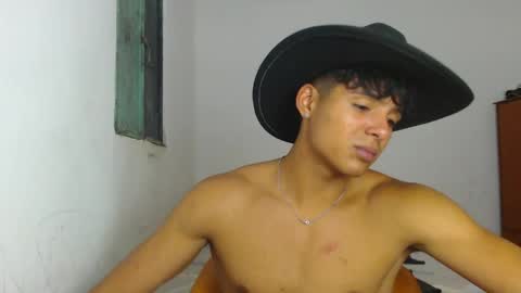 i  am lewis ly EDUARDO MEMDOZA15 online show from June 4, 2026, 11:11 pm