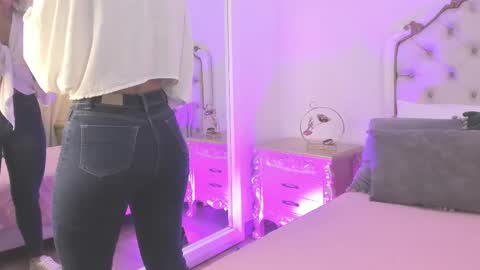 Snapshot of lexa_25_ chatting on November 26, 2025, 11:44 am online show from November 26, 2025, 11:44 am