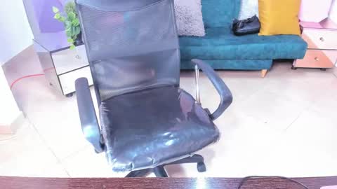 lexa online show from December 18, 2025, 12:22 pm