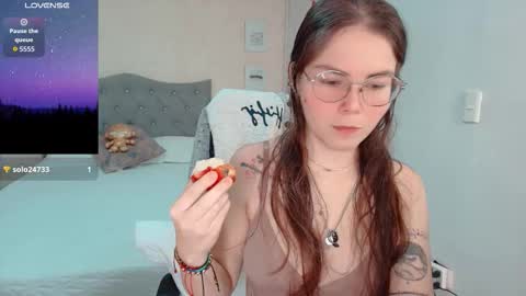 Lexas Room online show from February 7, 2026, 3:32 am