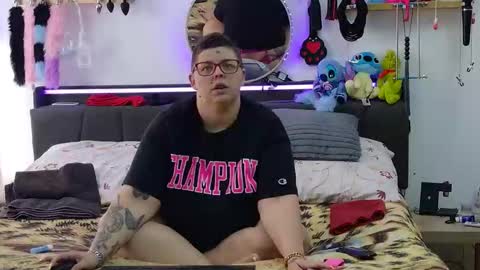 Lexi und Lex online show from November 27, 2025, 11:56 am