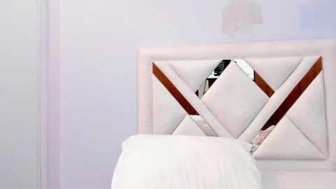 Gabrielle online show from April 19, 2026, 6:10 pm