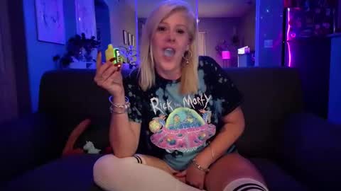 Snapshot of lexi_shocker chatting on December 16, 2025, 4:17 am Lexi online show from December 16, 2025, 4:17 am