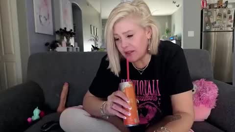 Snapshot of lexi_shocker chatting on January 8, 2026, 8:00 pm Lexi online show from January 8, 2026, 8:00 pm