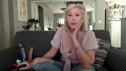 Snapshot of lexi_shocker chatting on January 12, 2026, 7:08 pm Lexi online show from January 12, 2026, 7:08 pm