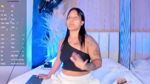 Lexi Adams  online show from June 16, 2026, 1:25 pm