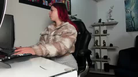 Snapshot of lexietaylor chatting on June 10, 2026, 12:04 pm Lexie online show from June 10, 2026, 12:04 pm
