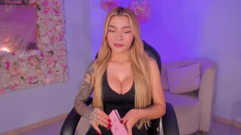 Lexie  online show from April 16, 2026, 7:36 pm