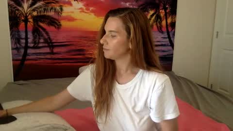 Snapshot of lexiial0 chatting on September 21, 2025, 8:21 pm Alexia L. online show from September 21, 2025, 8:21 pm