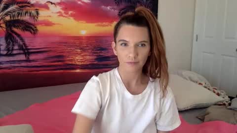 Snapshot of lexiial0 chatting on November 4, 2025, 5:12 pm Alexia L. online show from November 4, 2025, 5:12 pm